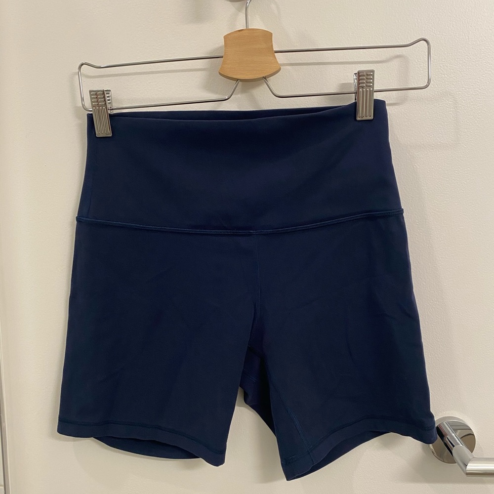 Lululemon align true navy 6 inch shorts
